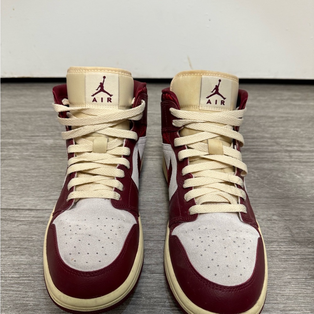 Jordan 1 Mid SE Tiki Leaf Team Red Men’s 10 Authentic - Picture 4 of 4